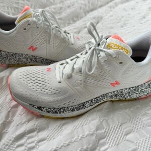 New Balance Women's White and Pink Running Shoes